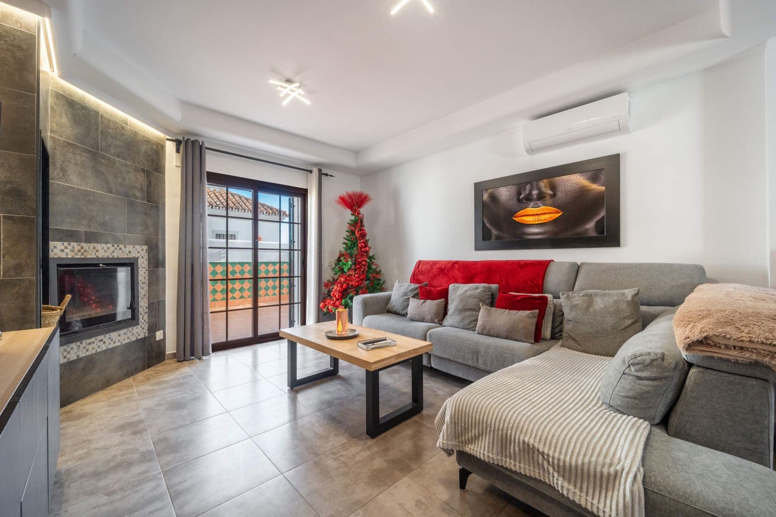 Semi-Detached House in Estepona, Estepona