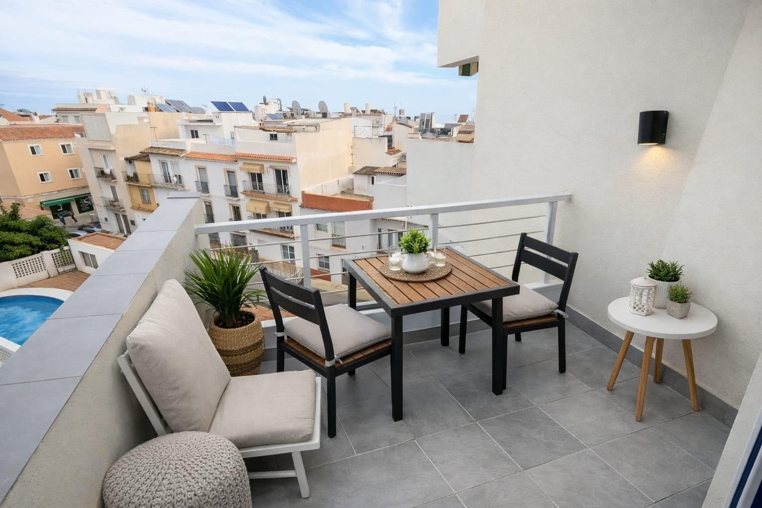 Middle Floor Apartment in La Carihuela, Torremolinos