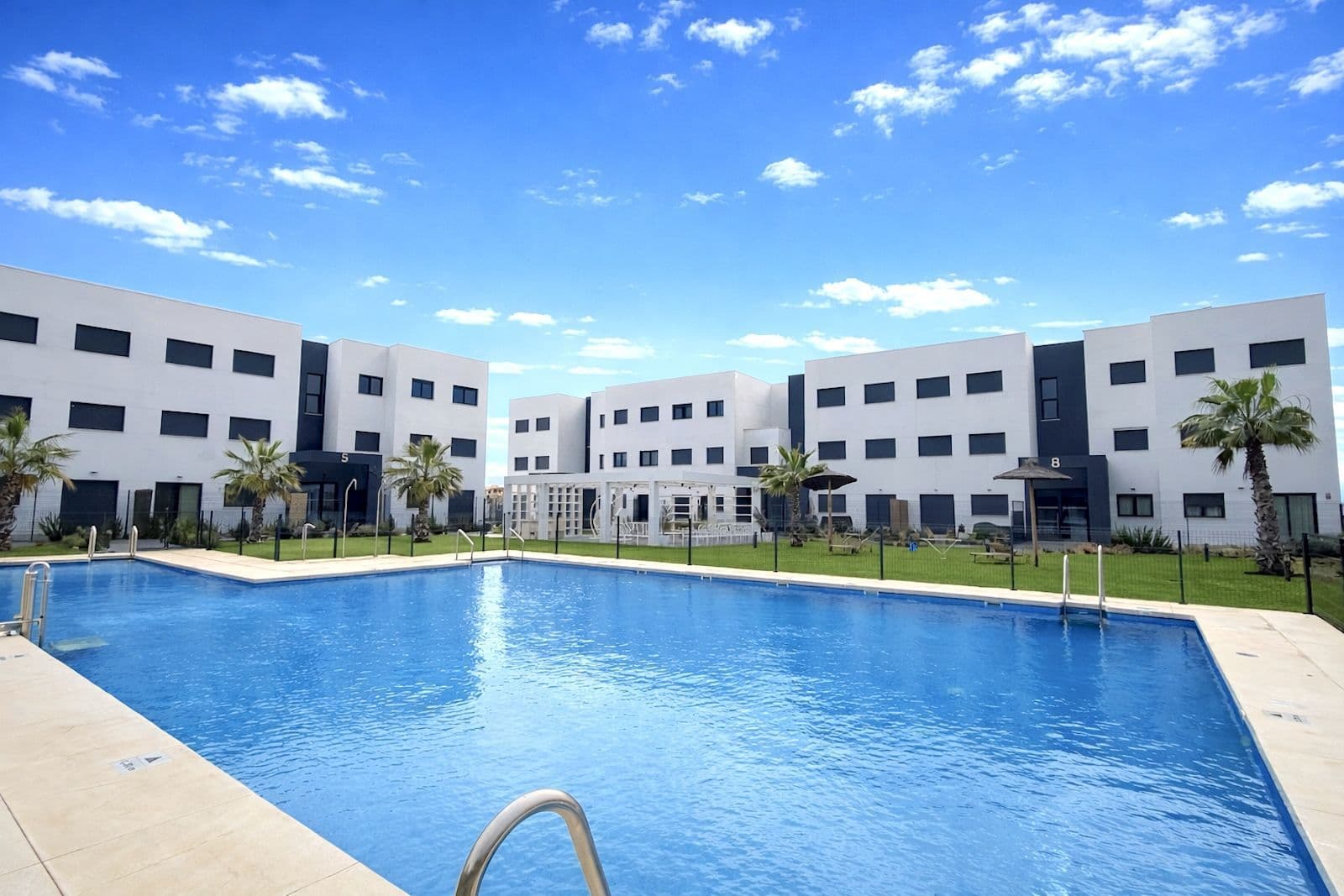 Ground Floor Apartment in Estepona, Estepona