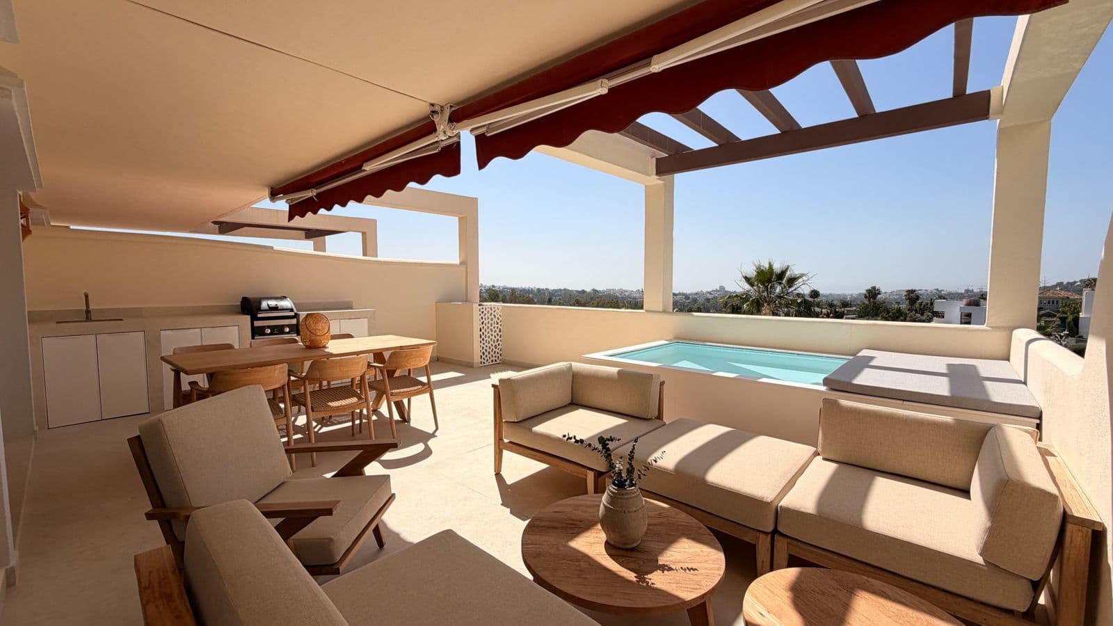Middle Floor Apartment in Nueva Andalucía, Nueva Andalucía