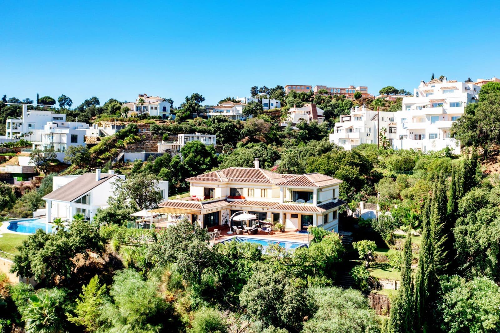 Detached Villa in La Mairena, Marbella East