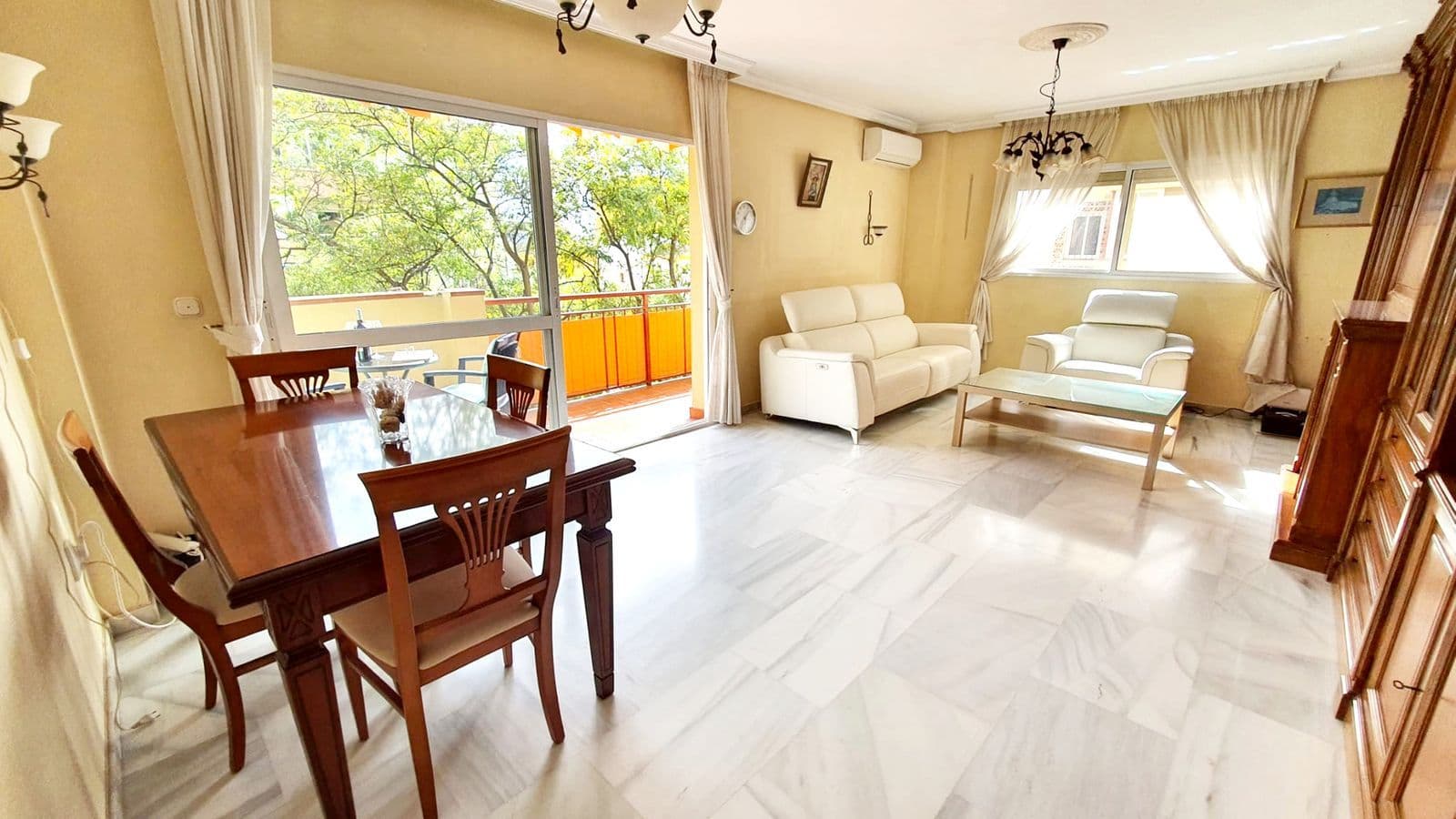 Middle Floor Apartment in Fuengirola, Fuengirola