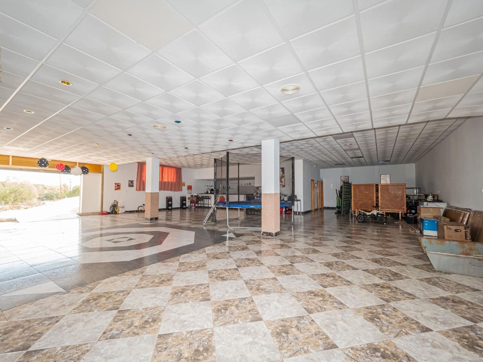 Commercial Premises in Alozaina, Alozaina