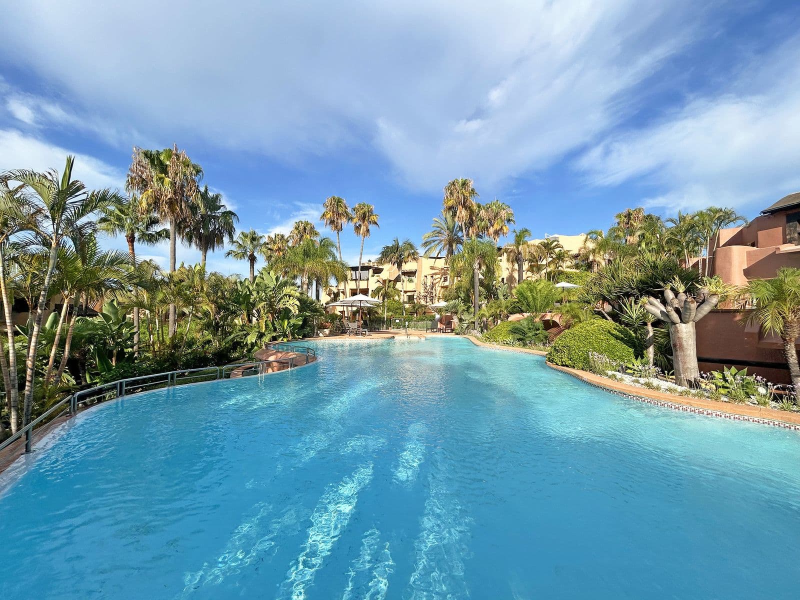 Middle Floor Apartment in The Golden Mile, Marbella