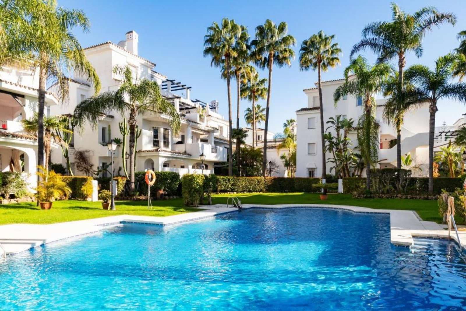 Ground Floor Apartment in Nueva Andalucía, Nueva Andalucía