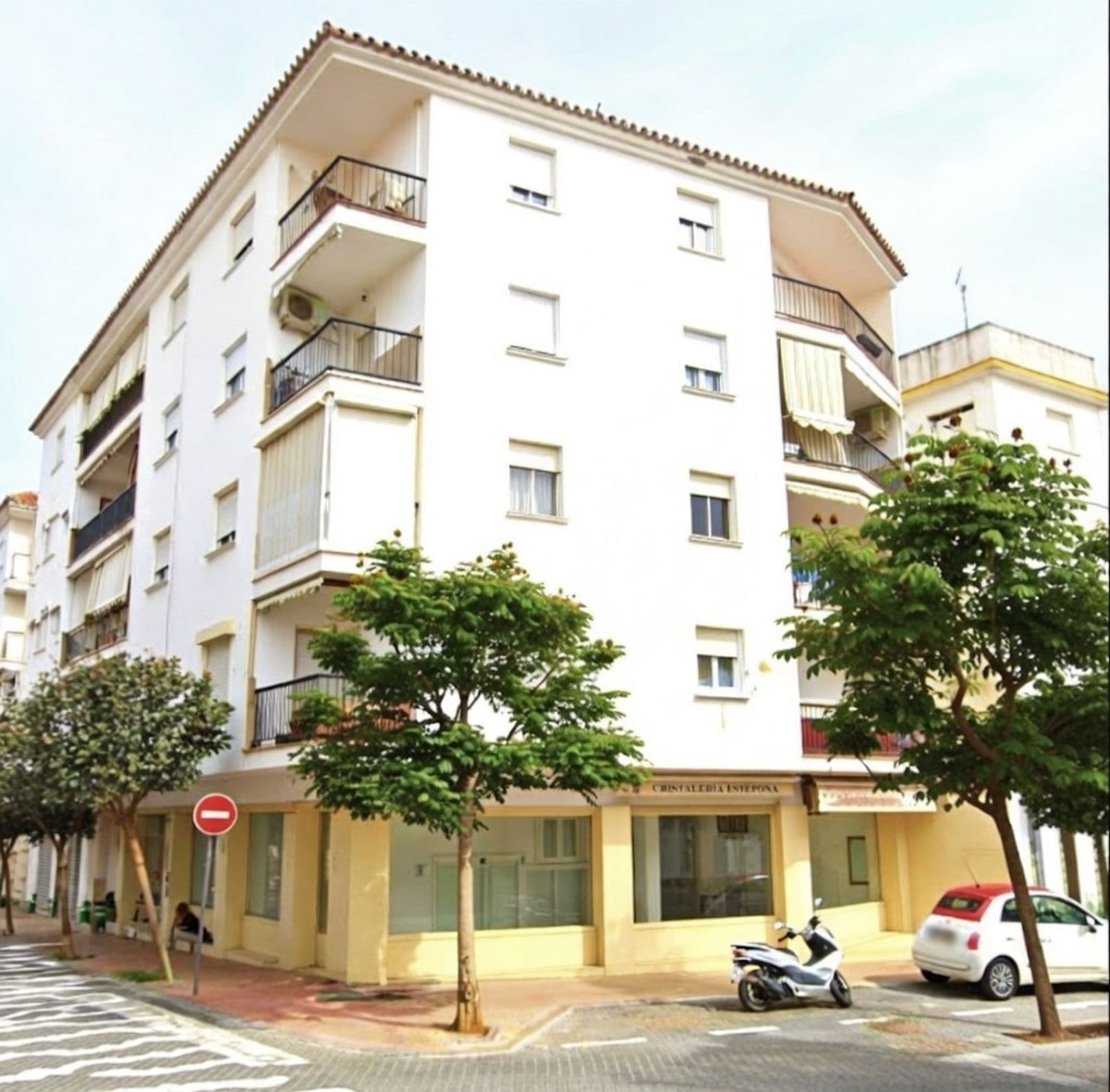 Middle Floor Apartment in Estepona, Estepona