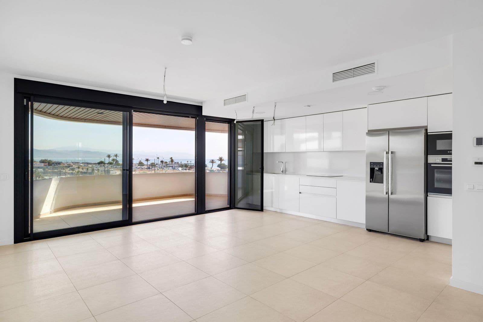 Middle Floor Apartment in Los Alamos, Torremolinos