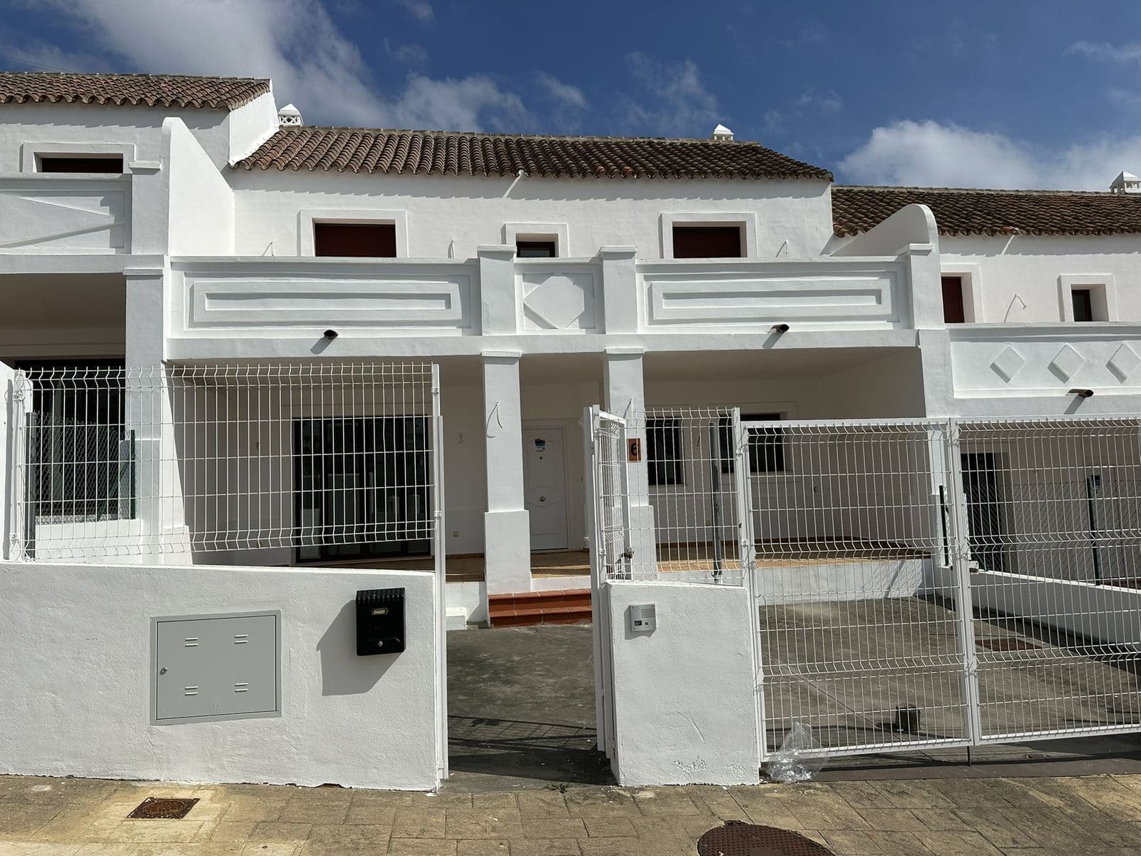 Townhouse in Doña Julia, Casares