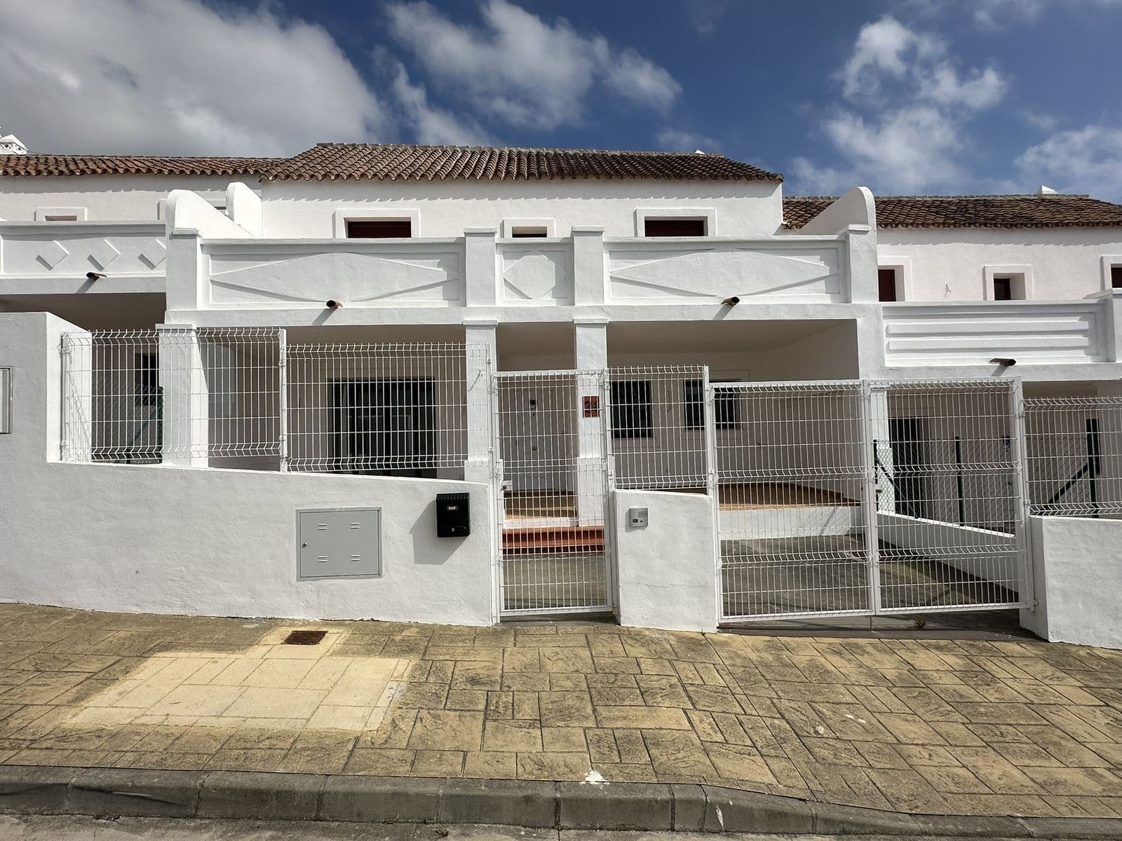 Townhouse in Doña Julia, Casares