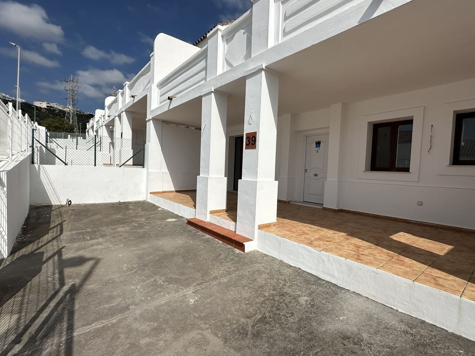 Townhouse in Doña Julia, Casares