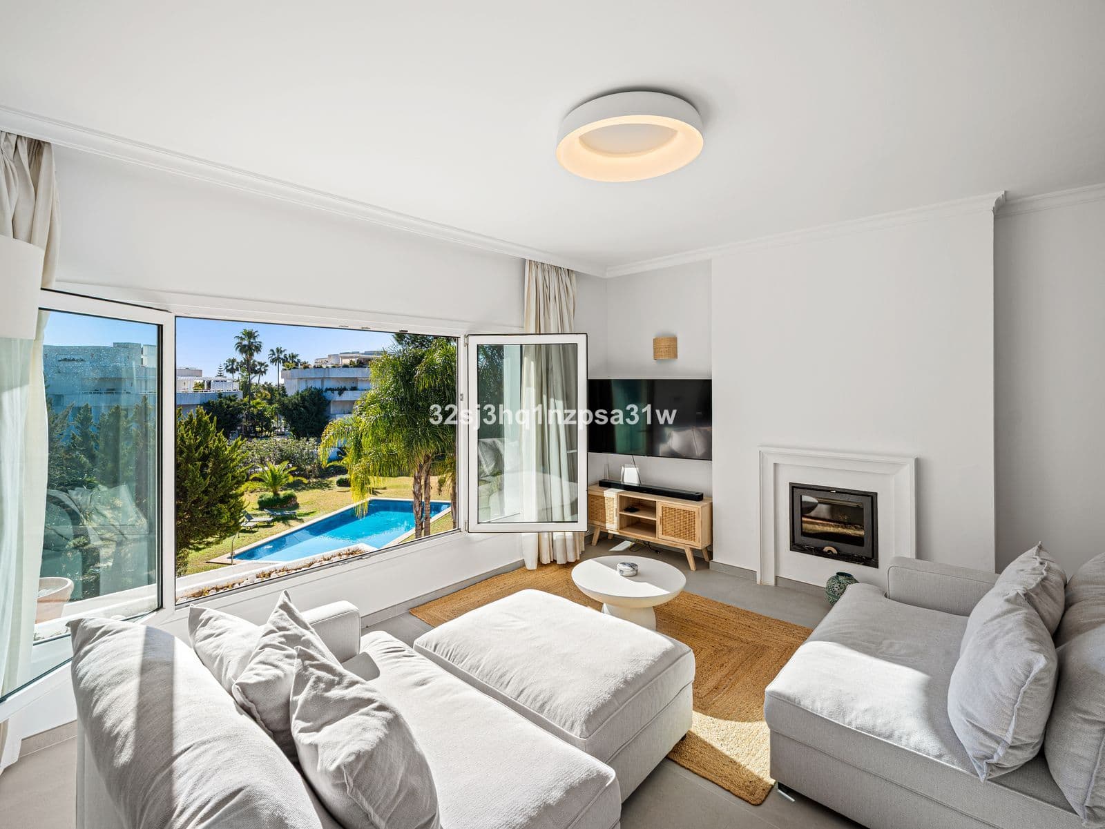 Penthouse in Nueva Andalucía, Nueva Andalucía