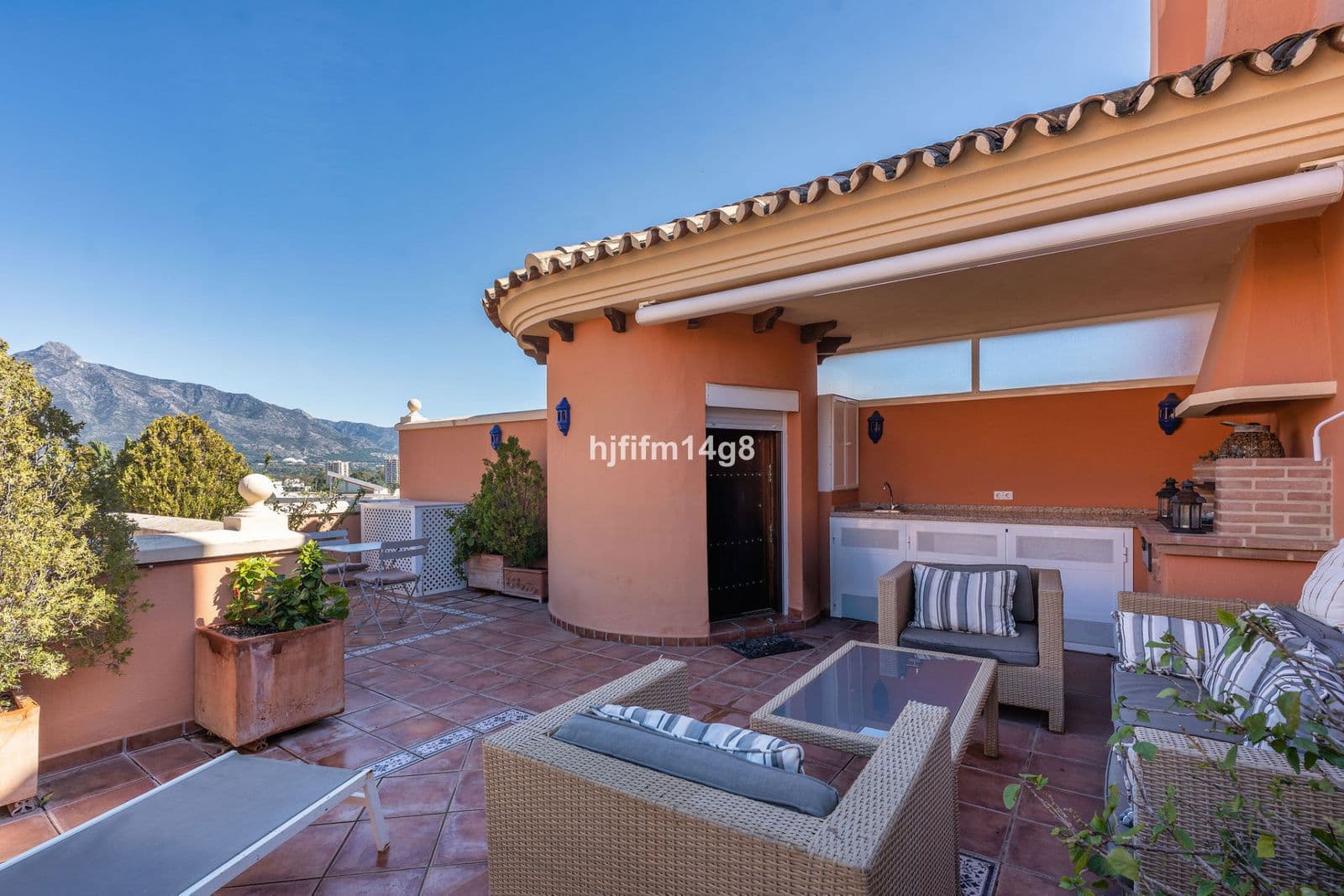 Penthouse in Nueva Andalucía, Nueva Andalucía