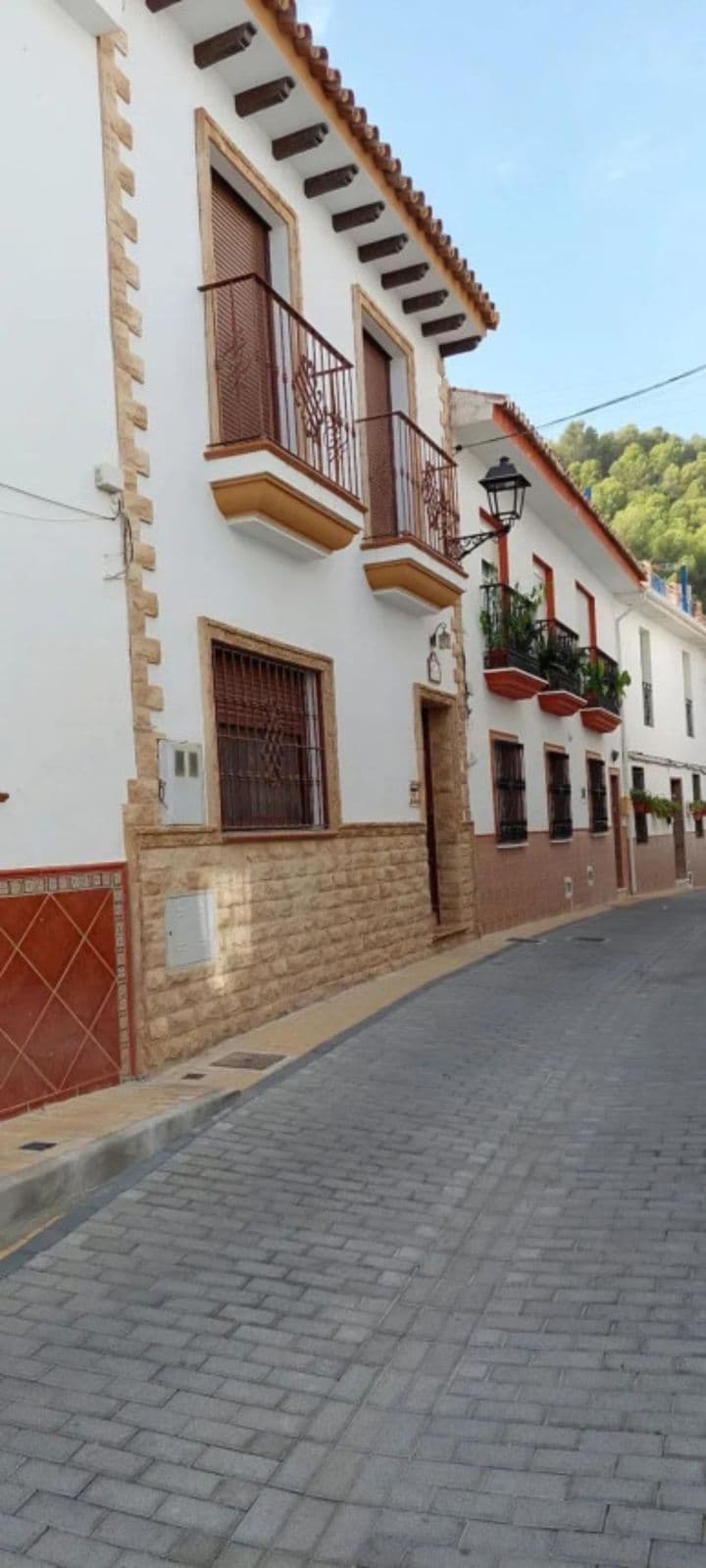 Townhouse in Monda, Monda