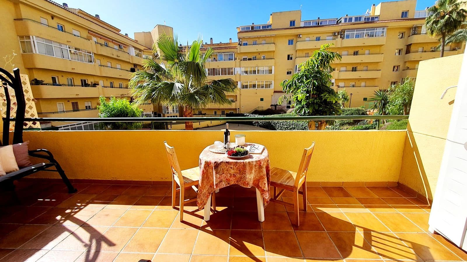 Middle Floor Apartment in Los Pacos, Fuengirola