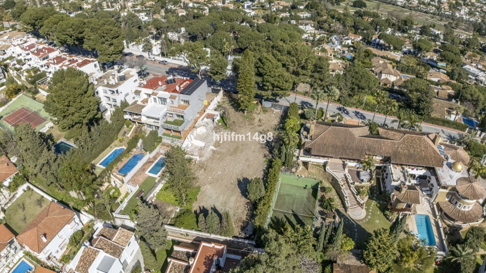 Land in Nueva Andalucía, Nueva Andalucía