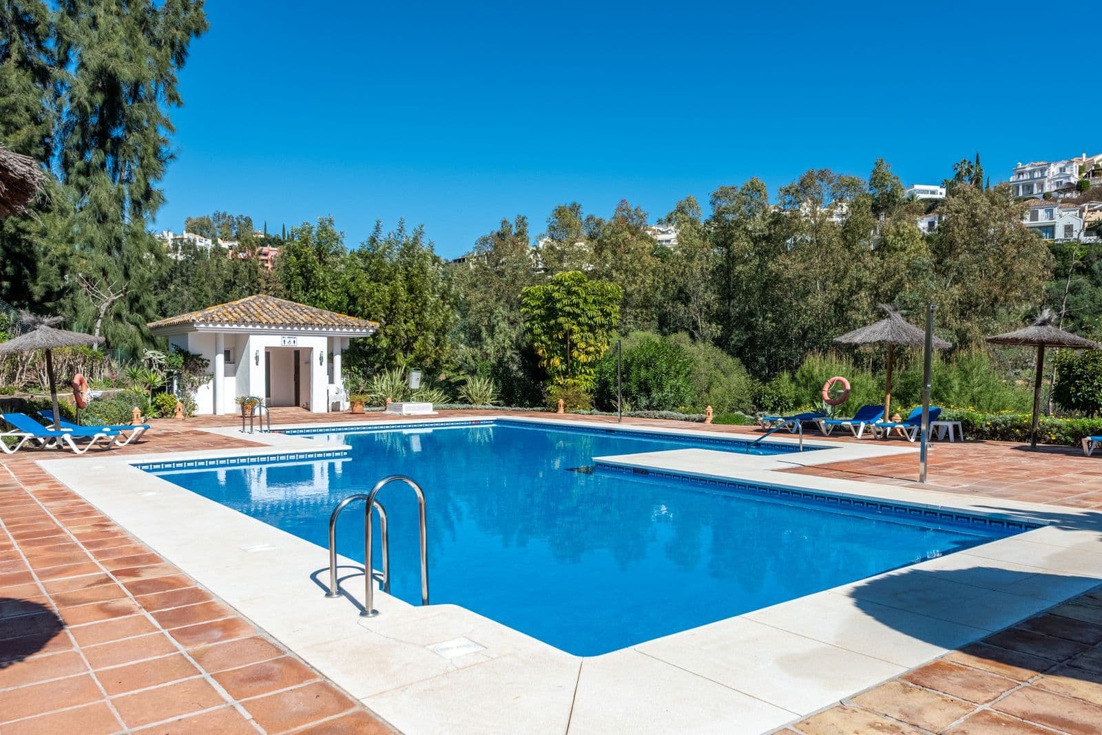 Penthouse in Los Arqueros, Benahavís