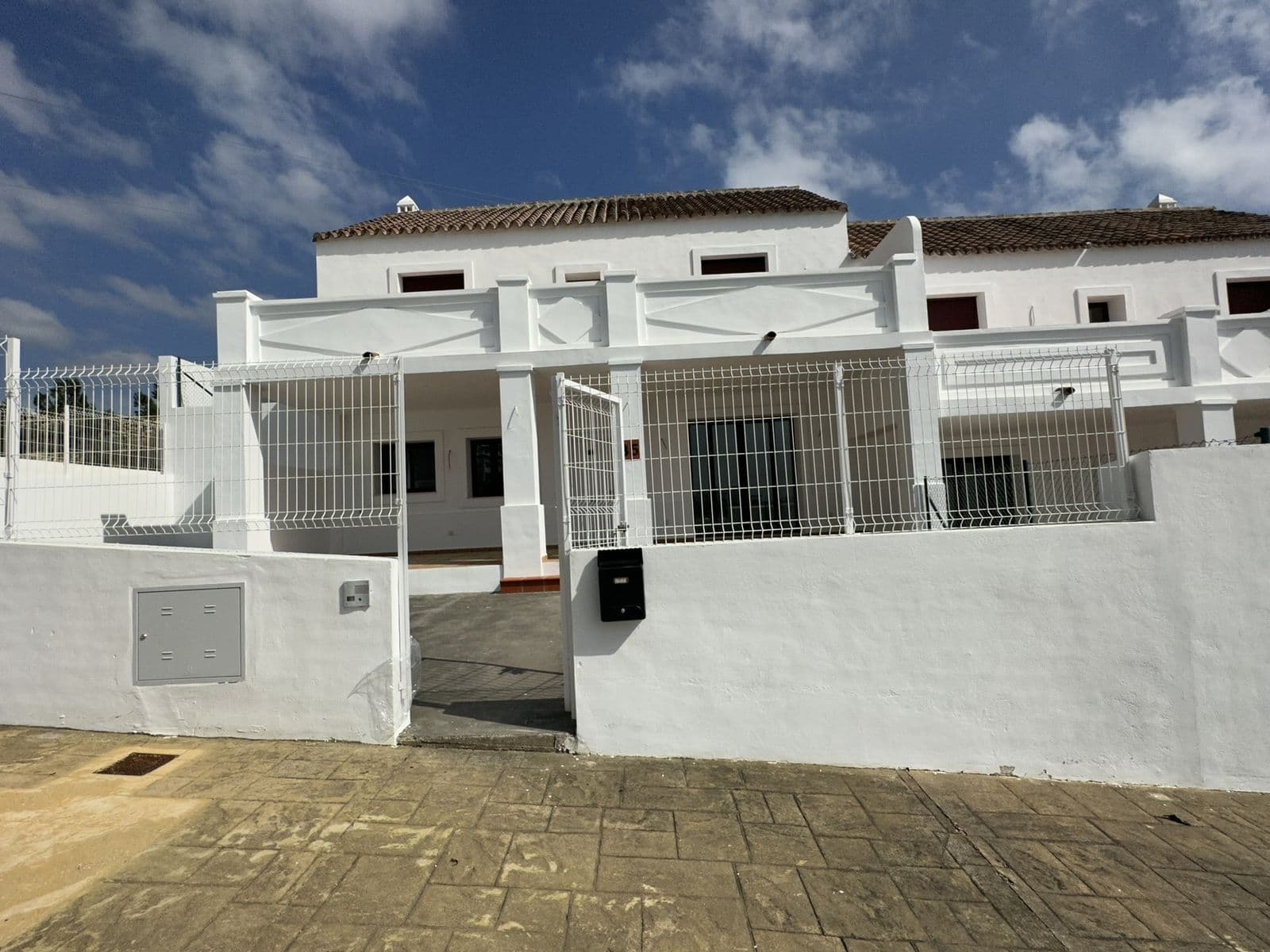 Townhouse in Doña Julia, Casares