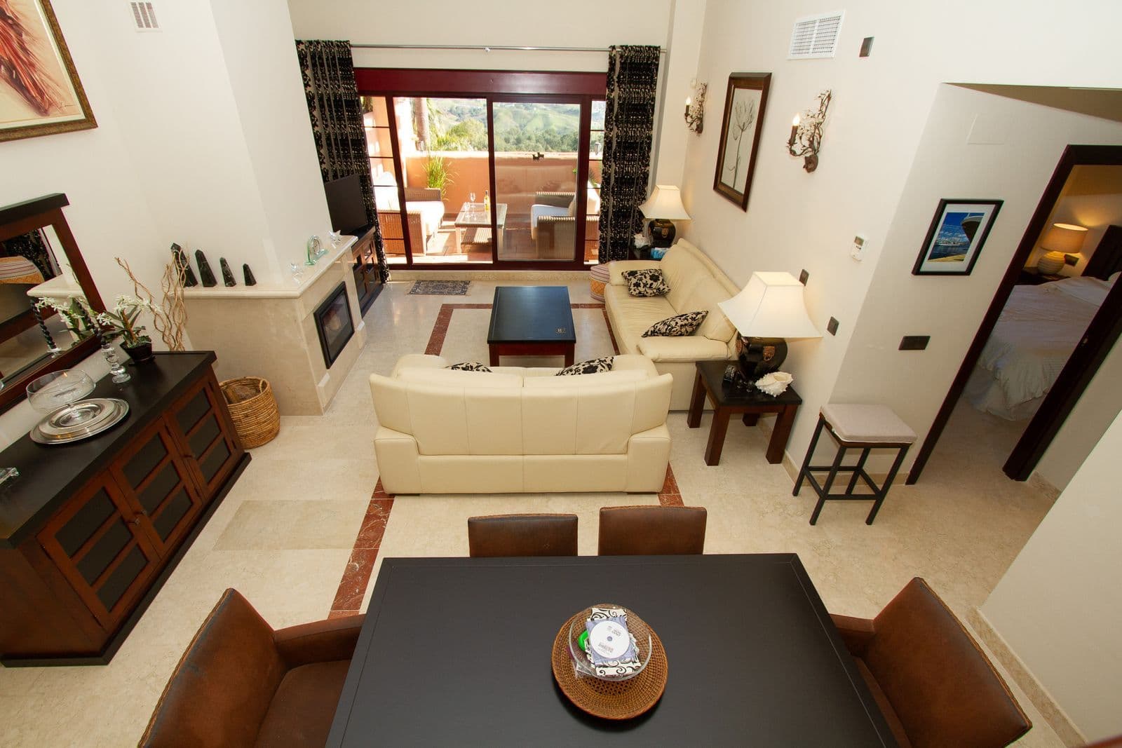 Penthouse in La Mairena, Marbella East