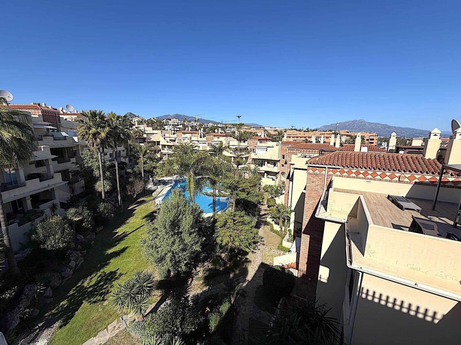 Top Floor Apartment in Bel Air, Estepona
