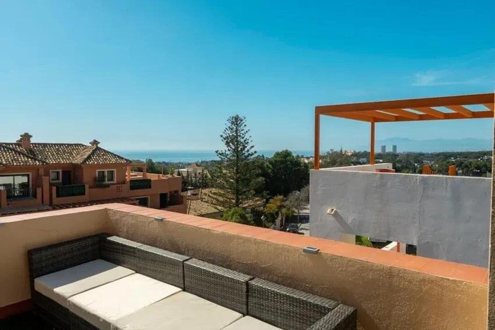 Semi-Detached House in Cabopino, Marbella East