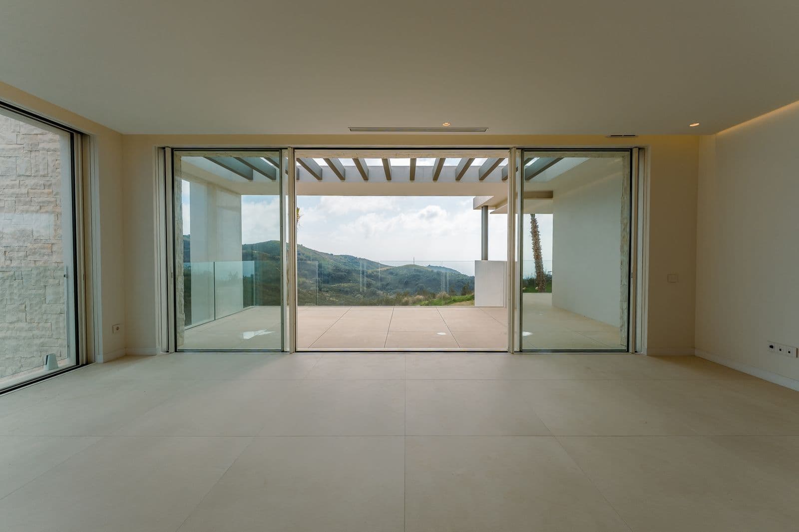 Middle Floor Apartment in Ojén, Marbella