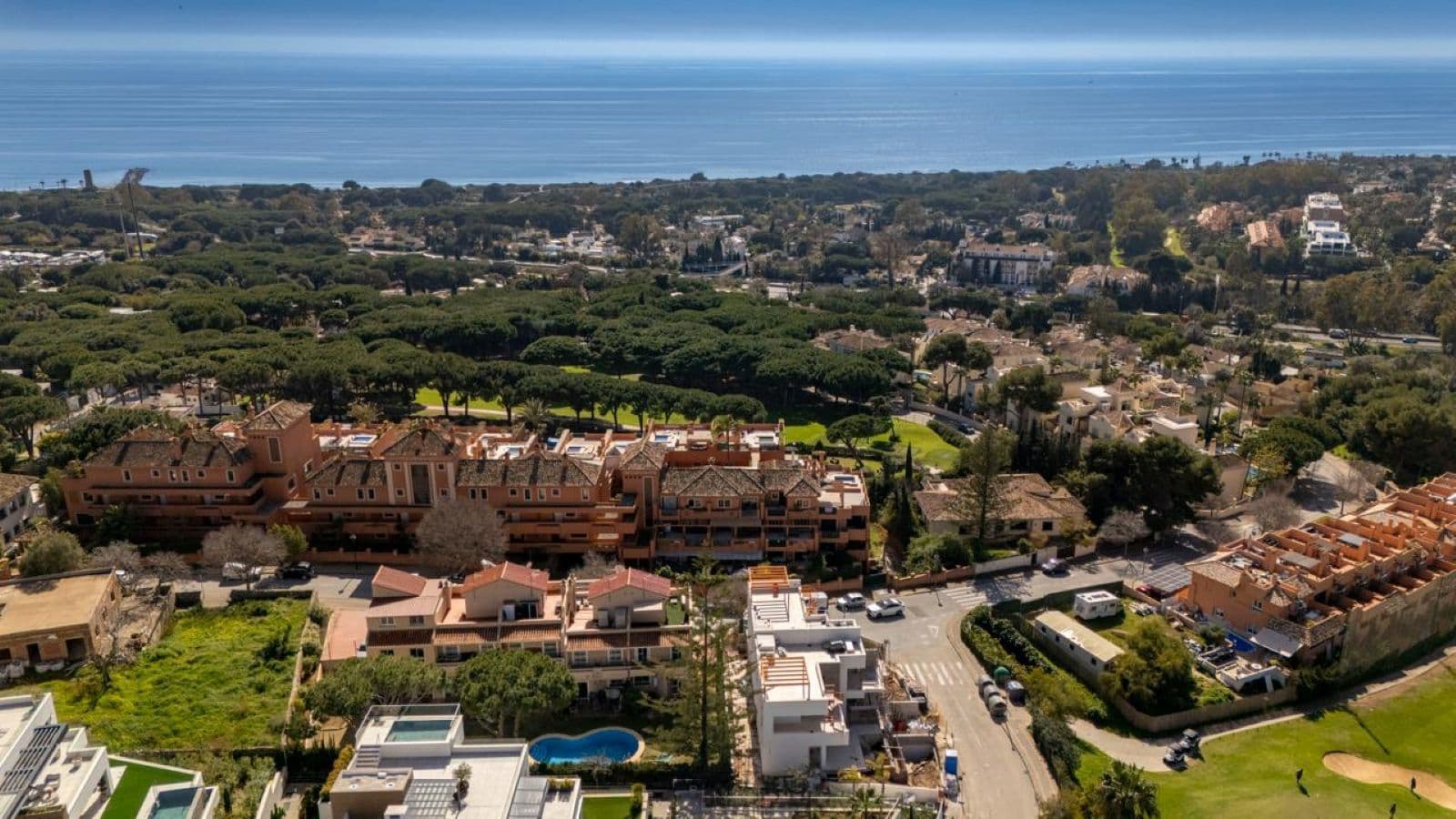 Semi-Detached House in Artola, Marbella East