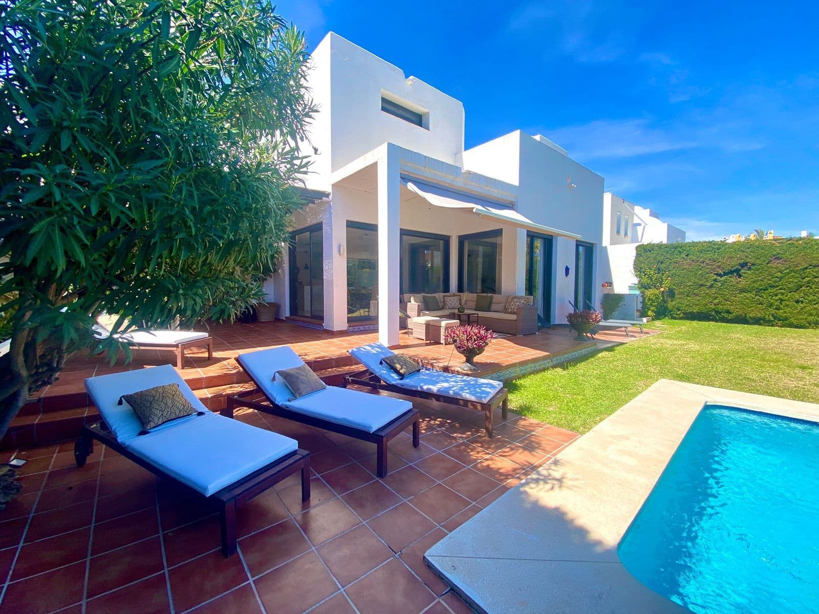 Detached Villa in Nueva Andalucía, Nueva Andalucía
