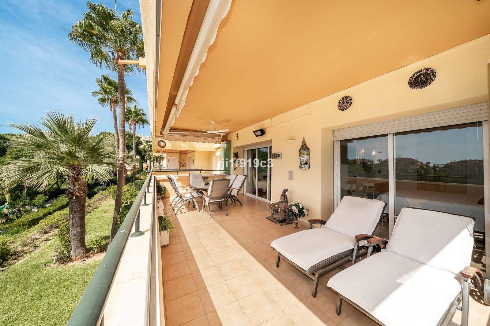 Middle Floor Apartment in Elviria, Marbella East