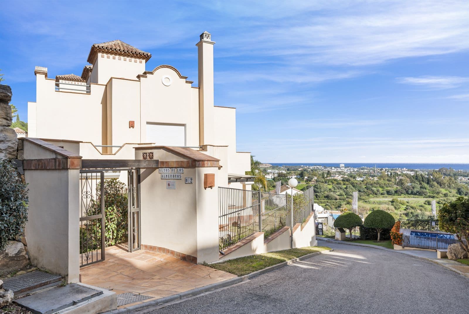 Penthouse Duplex in Los Almendros, Los Almendros