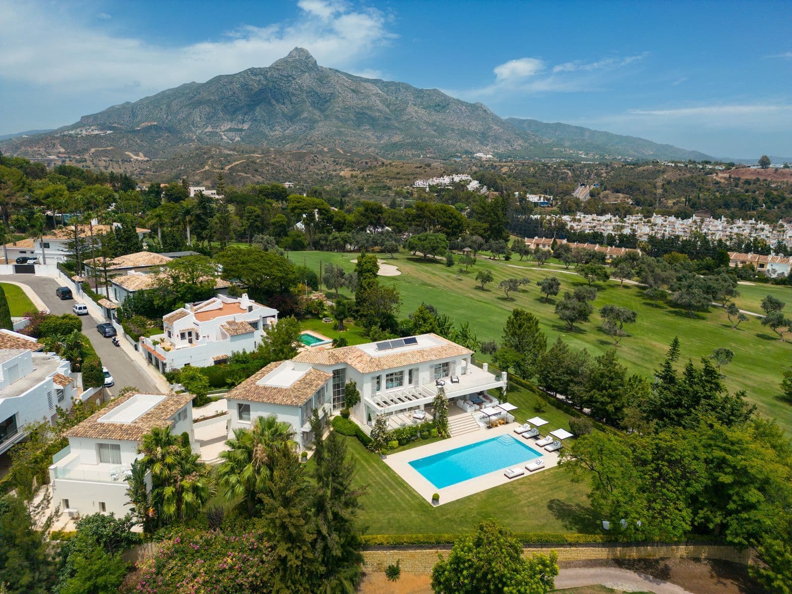 Detached Villa in Nueva Andalucía, Nueva Andalucía