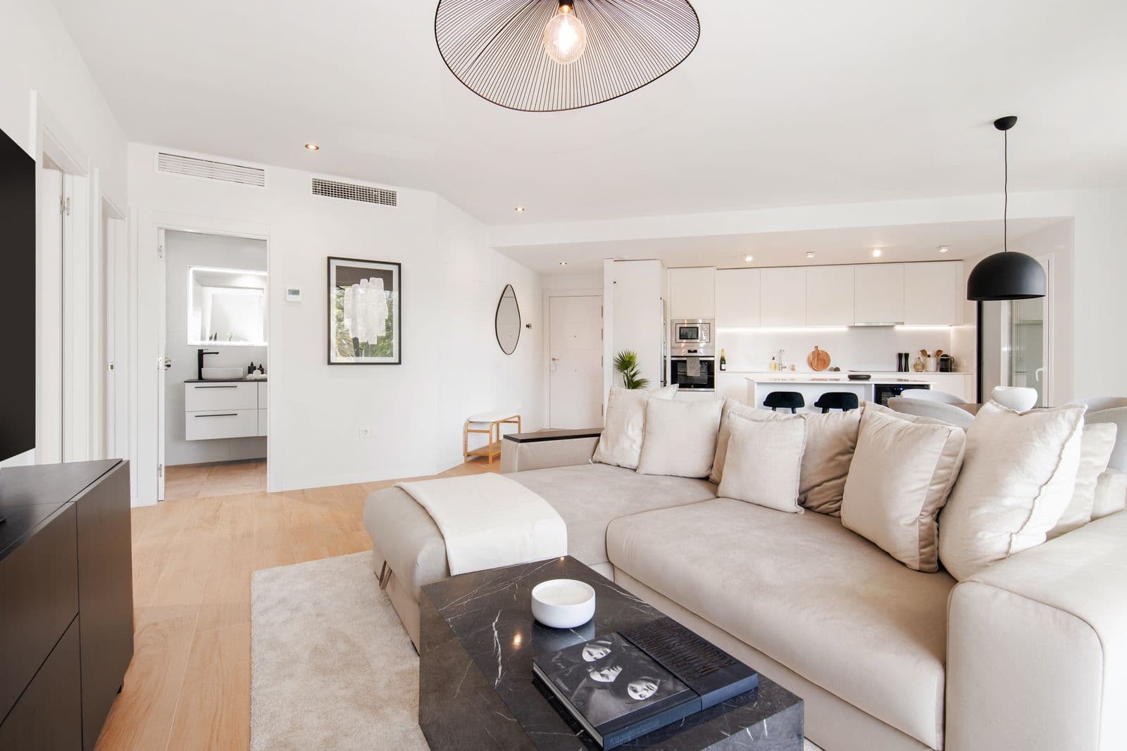 Middle Floor Apartment in Nueva Andalucía, Nueva Andalucía
