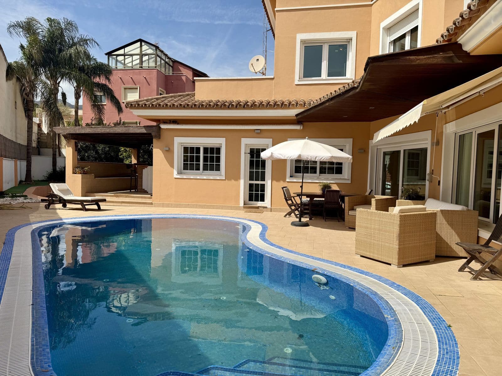 Detached Villa in Playamar, Torremolinos