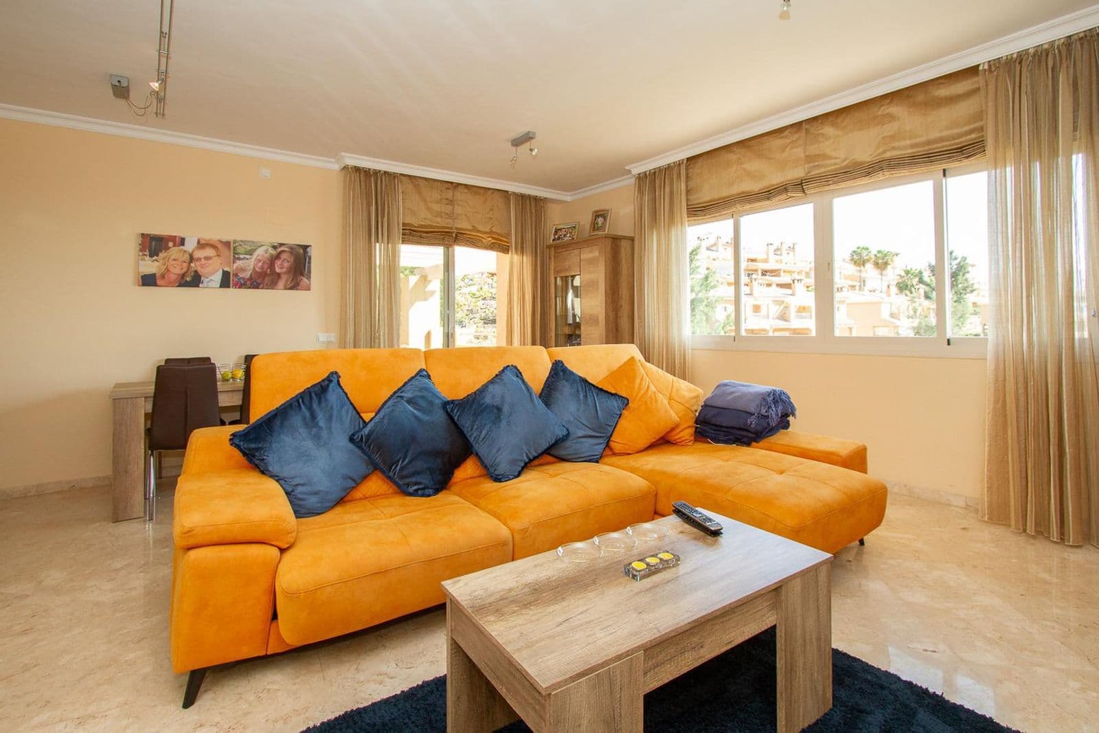 Penthouse in La Mairena, Marbella East