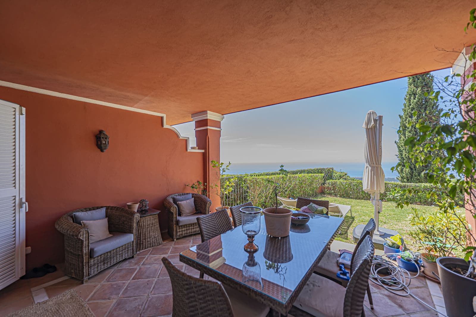 Ground Floor Apartment in La Mairena, Marbella East