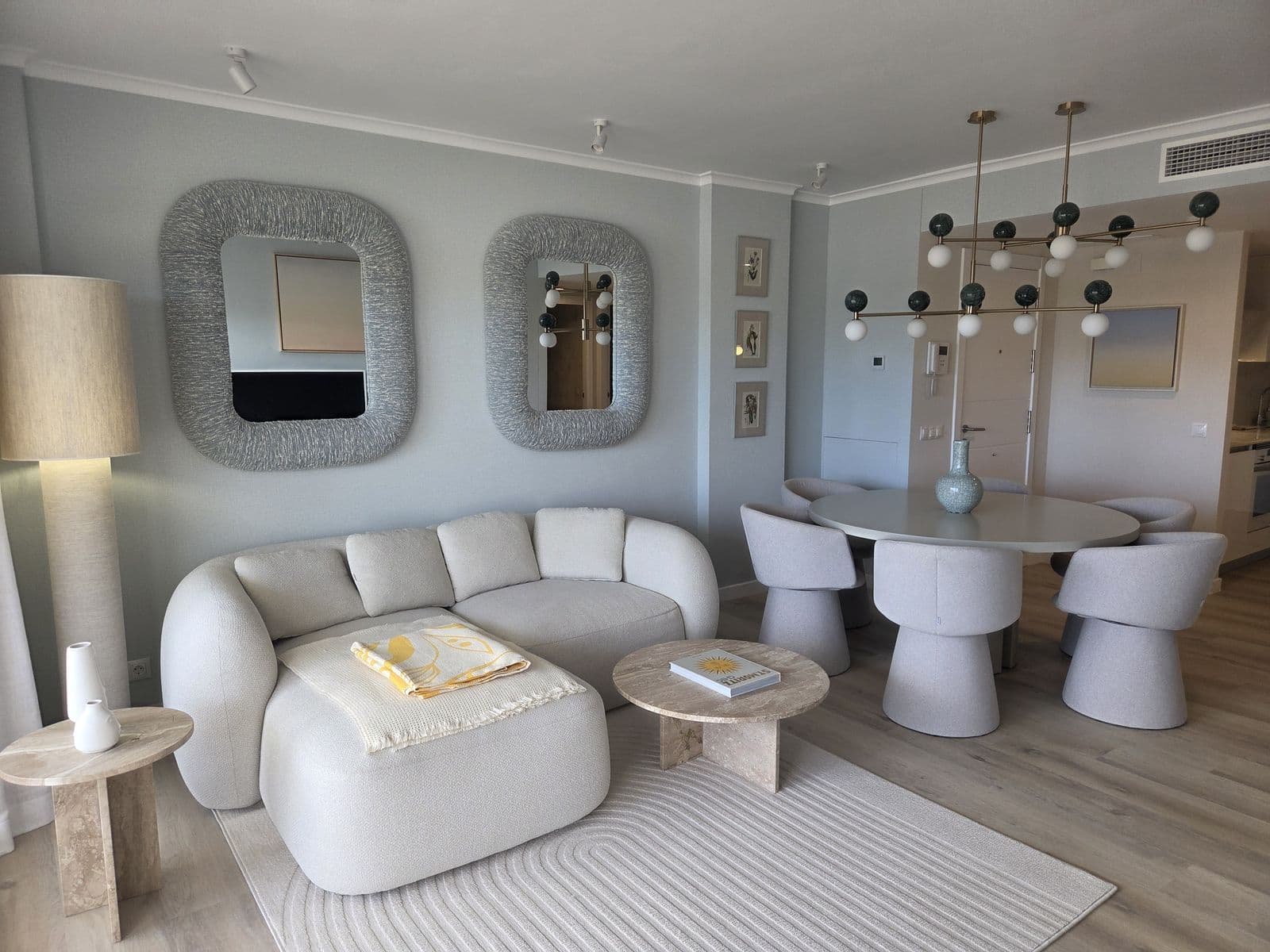 Middle Floor Apartment in Nueva Andalucía, Nueva Andalucía