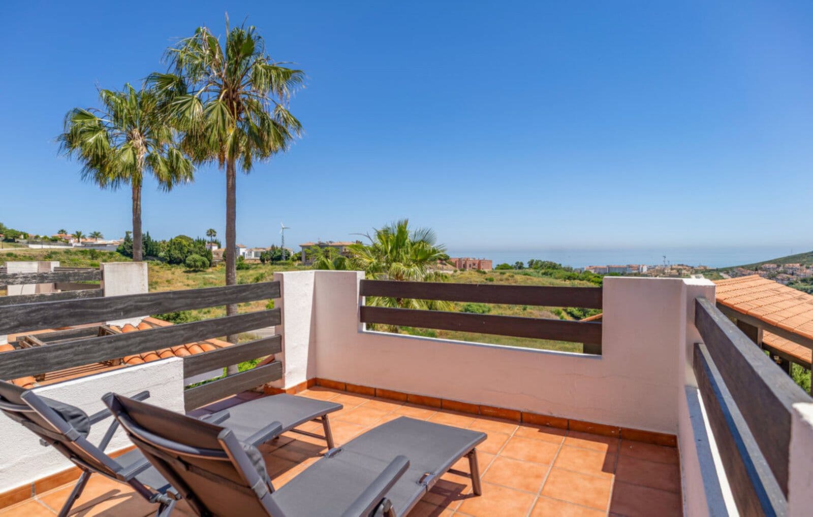 Middle Floor Apartment in La Duquesa, Manilva