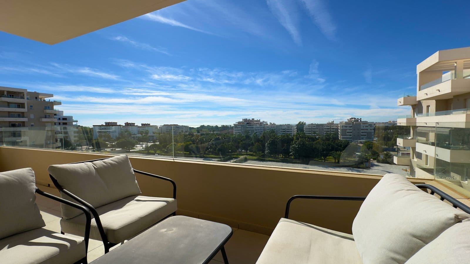 Middle Floor Apartment in La Campana, Nueva Andalucía