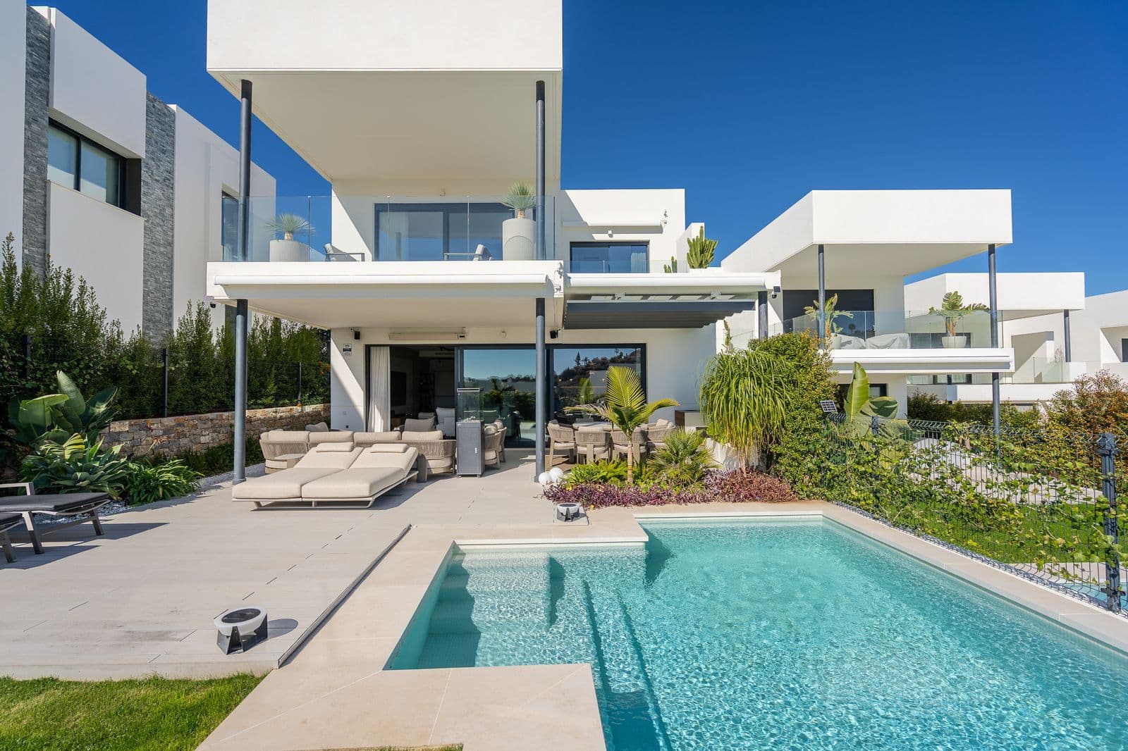 Semi-Detached House in Santa Clara, Marbella East