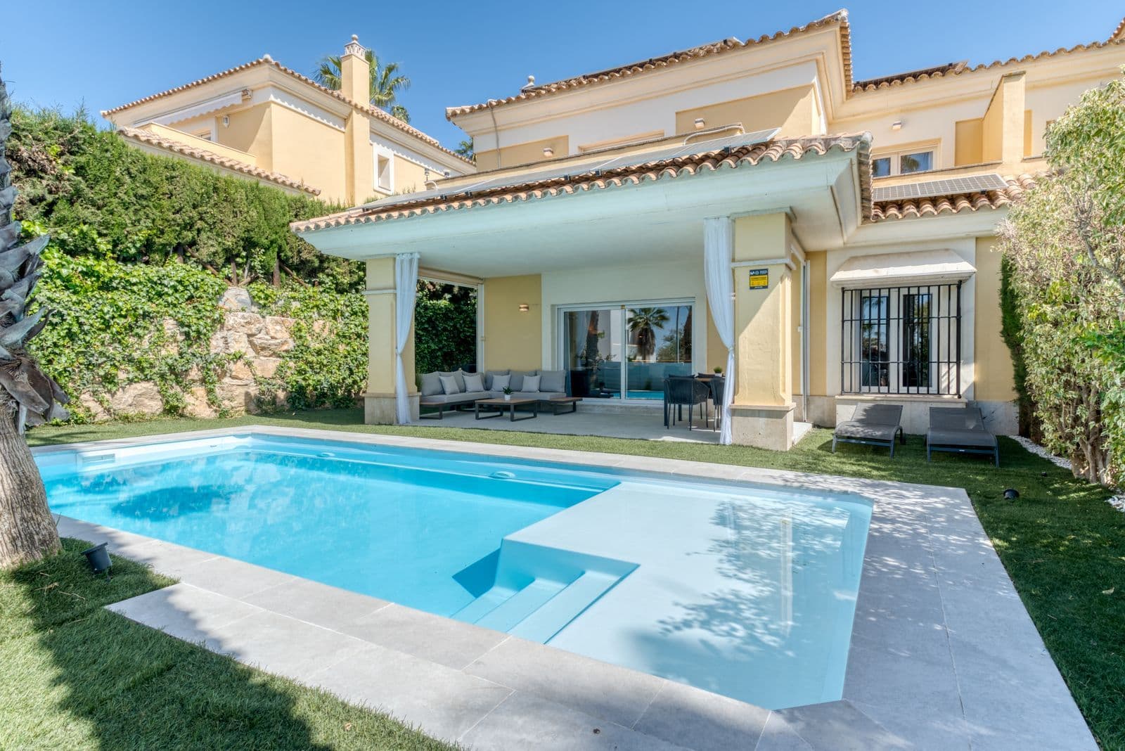 Semi-Detached House in Santa Clara, Marbella East