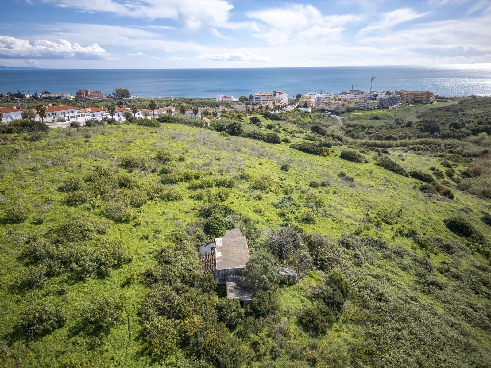 Land with Ruin in La Duquesa, Manilva