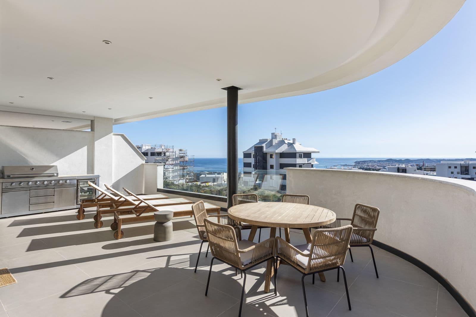 Middle Floor Apartment in Higueron, Fuengirola