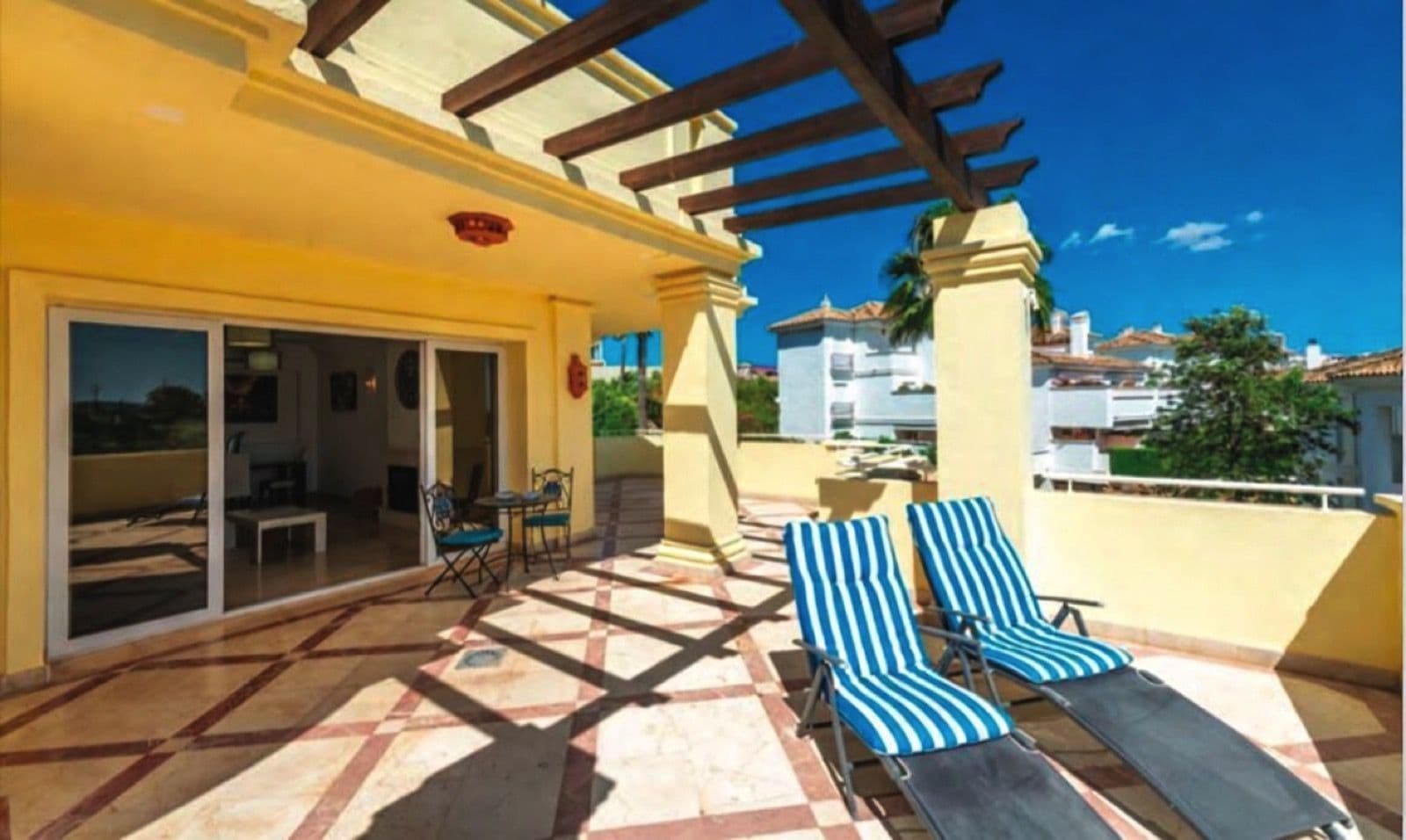 Middle Floor Apartment in Casares Playa, Casares