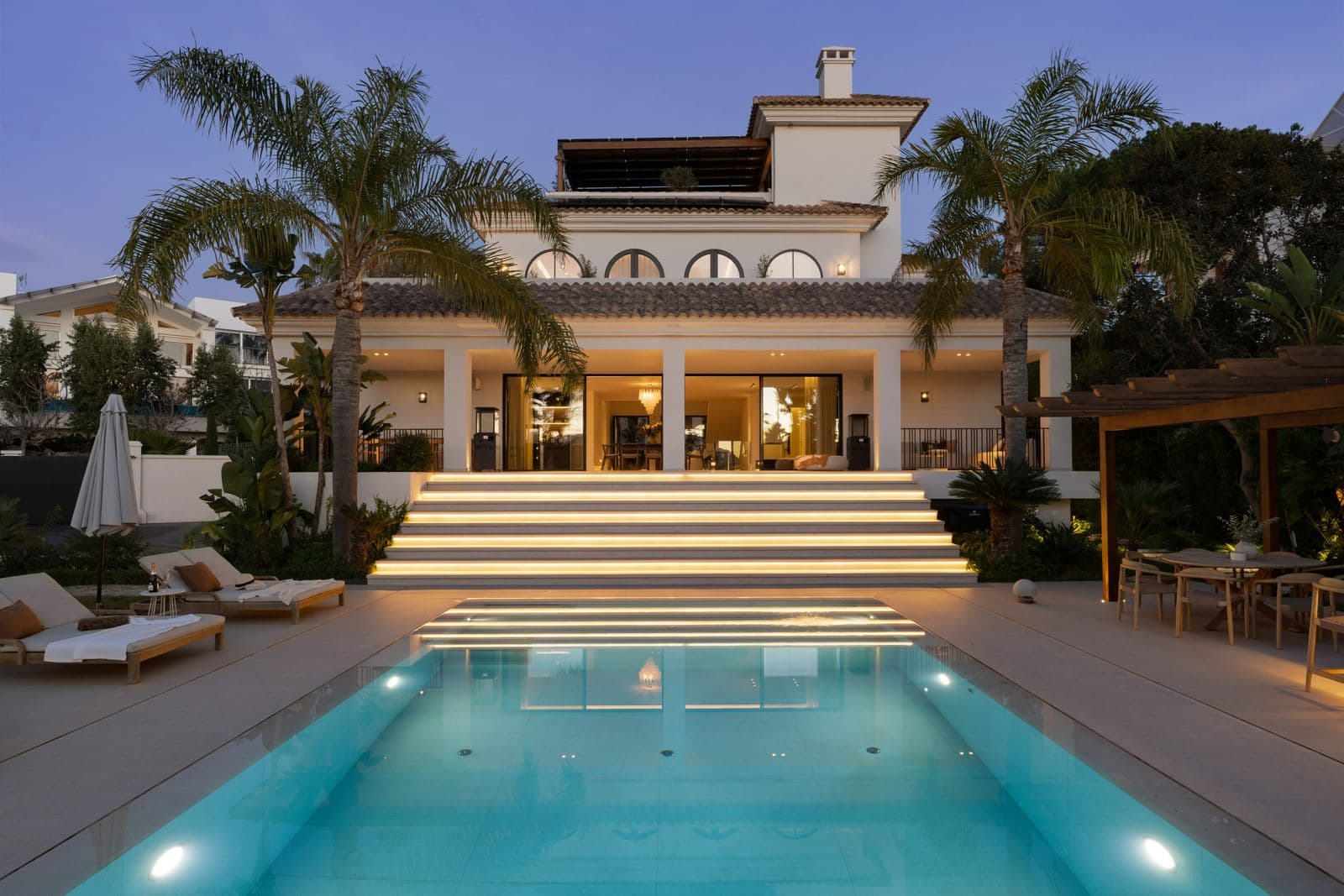 Detached Villa in Nueva Andalucía, Nueva Andalucía