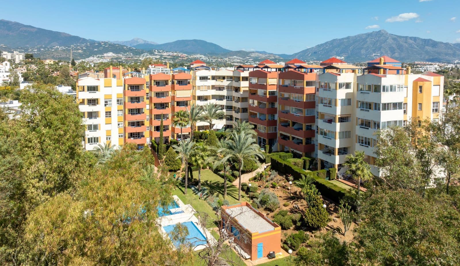 Penthouse in Atalaya, Estepona