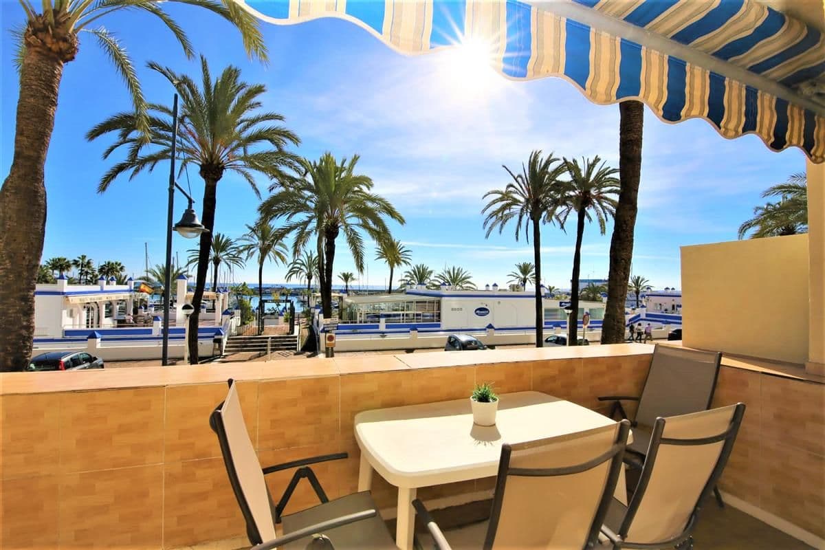 Middle Floor Apartment in Estepona, Estepona