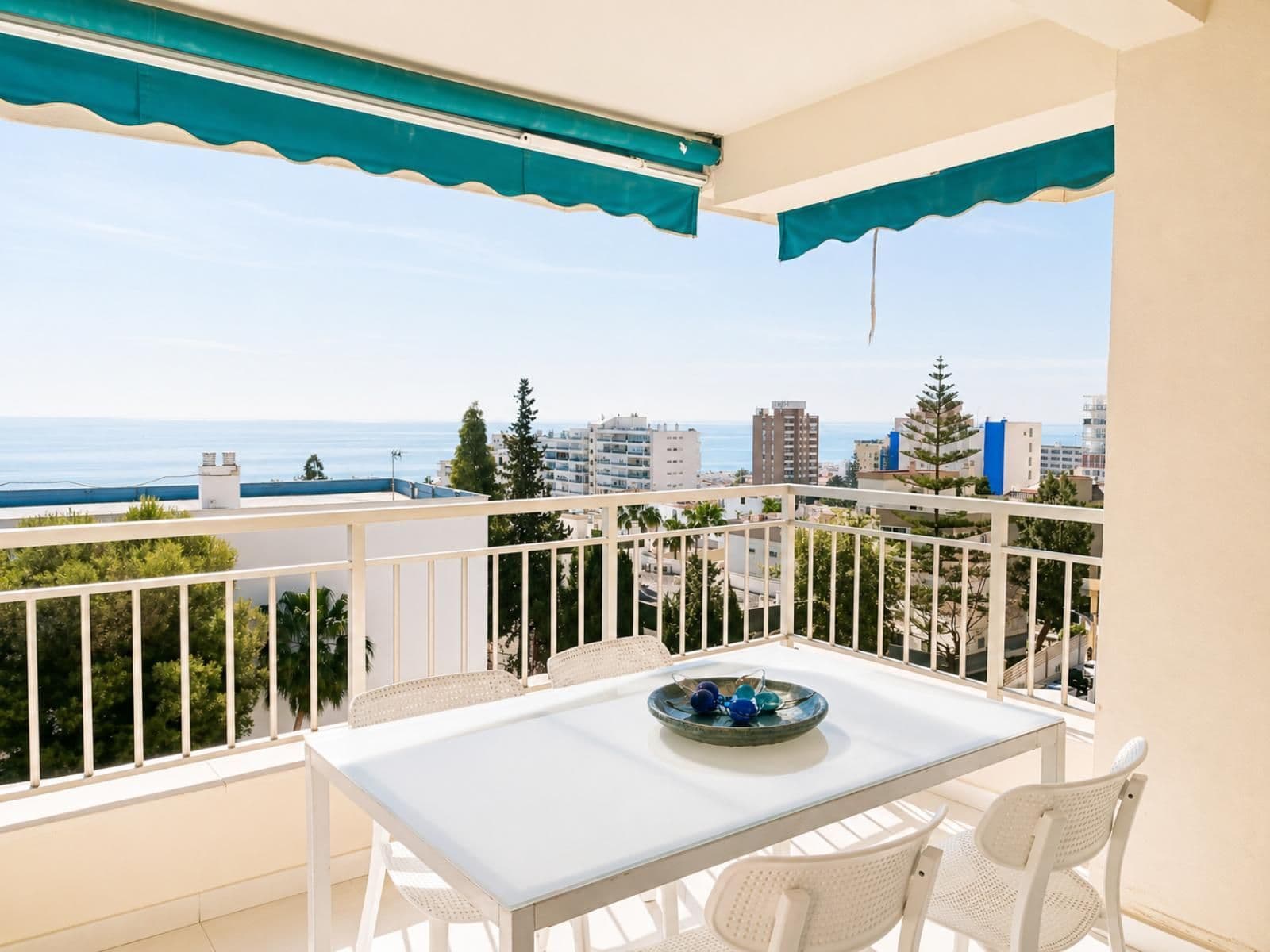 Middle Floor Apartment in La Carihuela, Torremolinos
