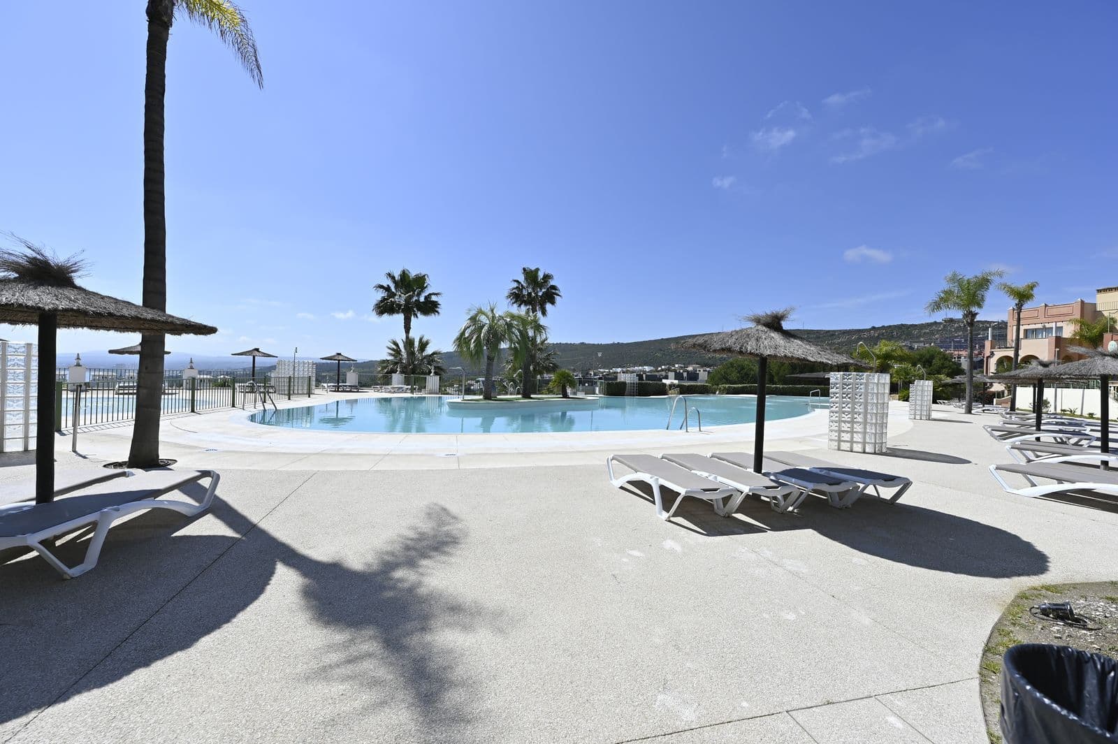 Middle Floor Apartment in Manilva, Manilva