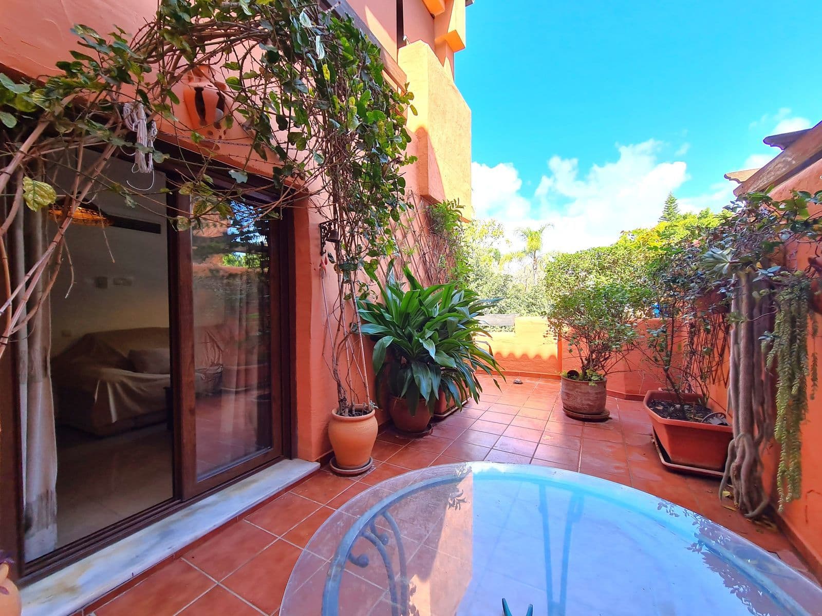Middle Floor Apartment in Estepona, Estepona