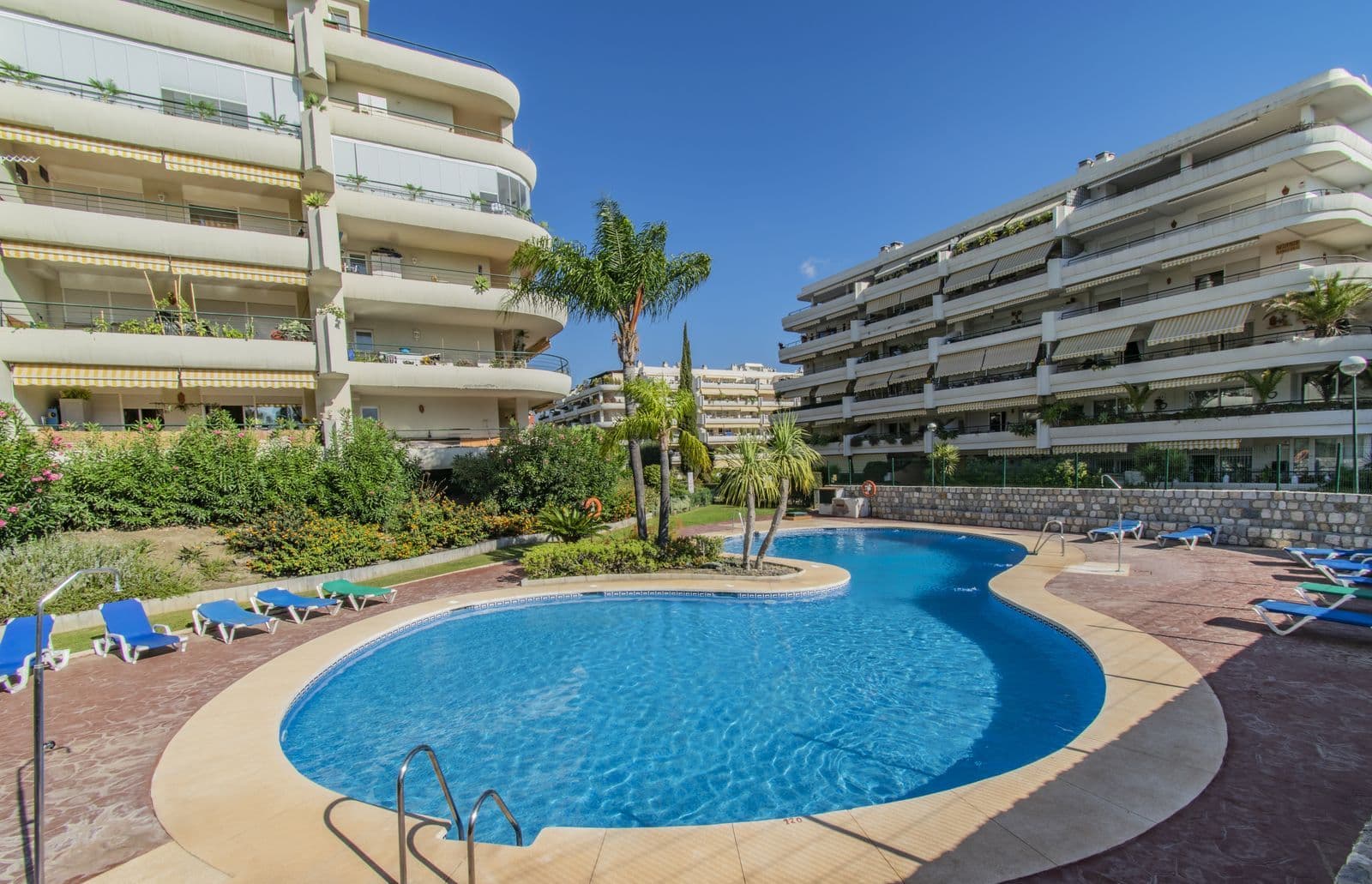 Middle Floor Apartment in Guadalmina Alta, Marbella