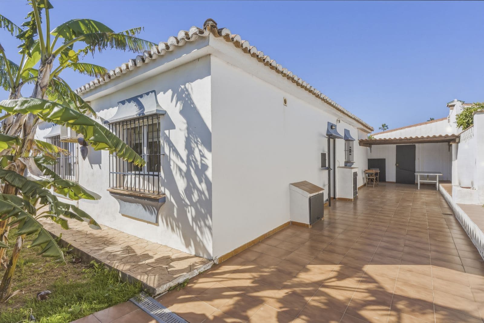 Bungalow in El Chaparral, Mijas